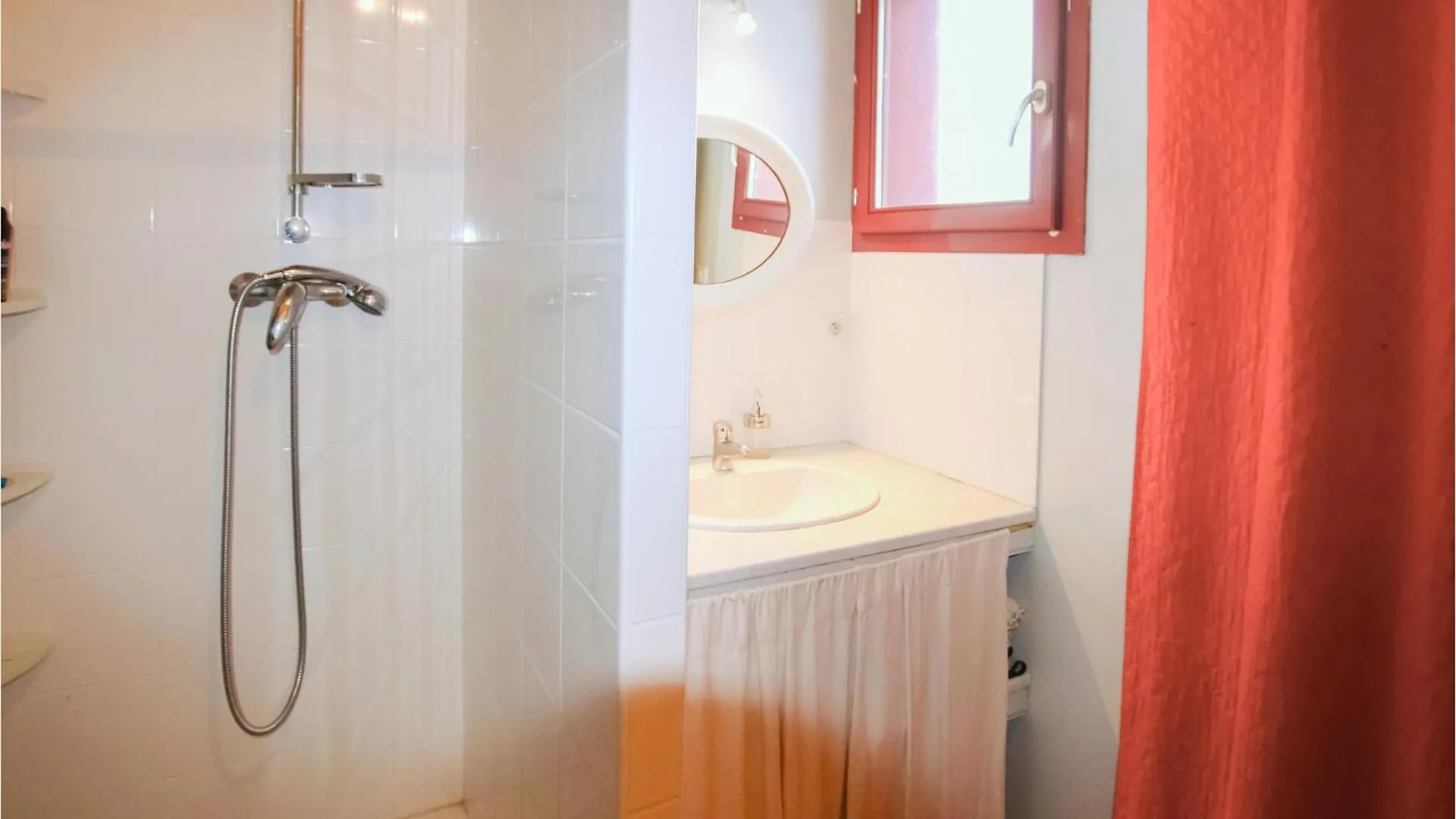 Stunning Home In Vernoux En Vivarais With Kitchen 0*, Vernoux-en-Vivarais